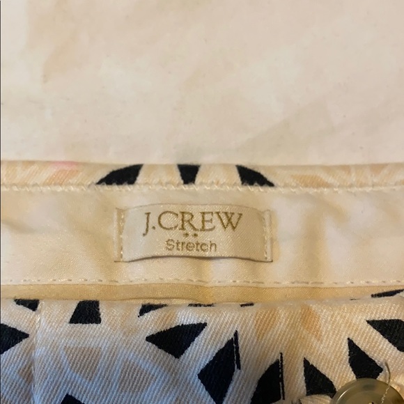 Shorts - Picture 2 of 3